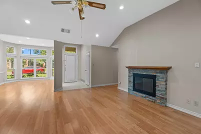 7114 Lo Chalmers Lane, Garland, TX 75043 - Photo 12