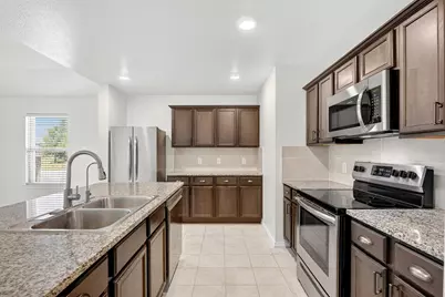 1007 Meadow Wood Lane, Princeton, TX 75407 - Photo 8