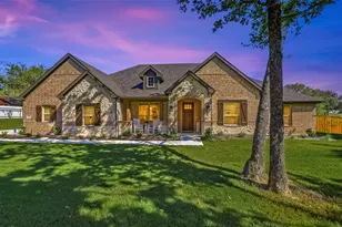 2021 Crystal Palace Blvd, Alvarado, TX 76009 - Photo 1