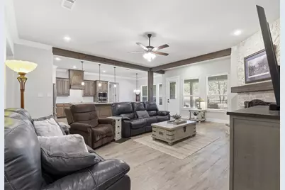 2021 Crystal Palace Boulevard, Alvarado, TX 76009 - Photo 6