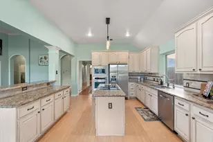 1002 Muirfield Dr, Mansfield, TX 76063 - Photo 16