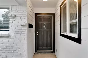 5616 Maceo Ln, Fort Worth, TX 76112 - Photo 2