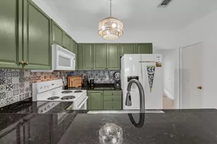 1401 Bagby Ave, Waco, TX 76706 - Photo 14