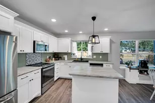 731 E Brown St, Cleburne, TX 76031 - Photo 16