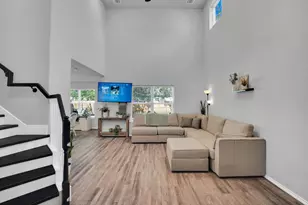 731 E Brown St, Cleburne, TX 76031 - Photo 8