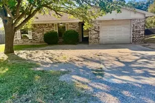 248 Gordon Dr, Azle, TX 76020 - Photo 1
