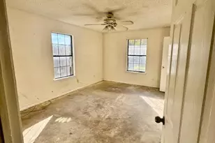 248 Gordon Dr, Azle, TX 76020 - Photo 4