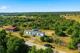 3639 Cedar St, Weatherford, TX 76088 - Photo 2