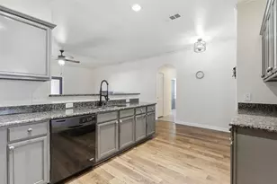 521 Bailer Dr, Crowley, TX 76036 - Photo 22
