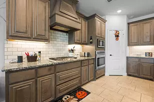 1112 Bear Oak Dr, Burleson, TX 76028 - Photo 4