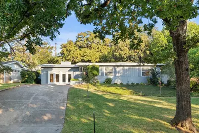 1405 Briarwood Boulevard, Arlington, TX 76013 - Photo 1