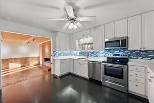 1405 Briarwood Blvd, Arlington, TX 76013 - Photo 8