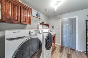 11621 Willow Springs Rd, Fort Worth, TX 76052 - Photo 18