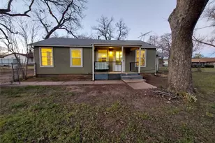 606 W Washington Ave, Whitney, TX 76692 - Photo 2