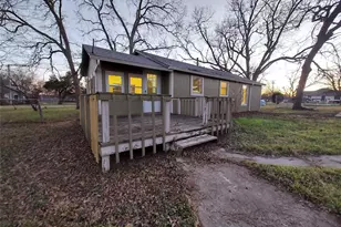 606 W Washington Ave, Whitney, TX 76692 - Photo 20