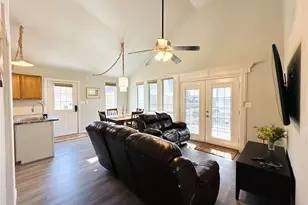 290 Harbor Dr, Gun Barrel City, TX 75156 - Photo 6