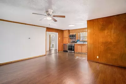 312 Stroud Street, Cleburne, TX 76033 - Photo 4