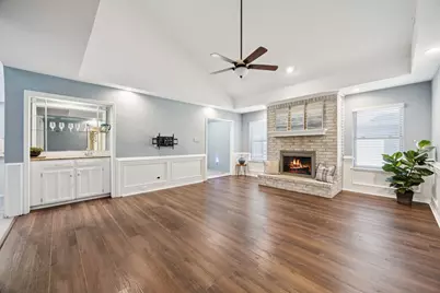 3104 Emerald Street, Bedford, TX 76021 - Photo 4