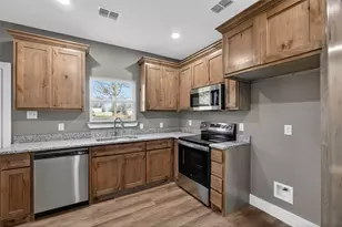 508 SW 15th St, Mineral Wells, TX 76067 - Photo 6