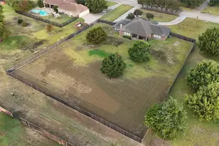 8640 Glen Eagles Dr, Red Oak, TX 75154 - Photo 26