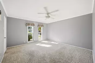 1525 Carnation Dr, Lewisville, TX 75067 - Photo 12