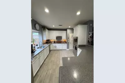 413 Ridge Meade Drive, Lewisville, TX 75067 - Photo 10