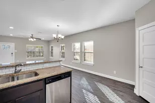 322 S Watson St, Alvarado, TX 76009 - Photo 8