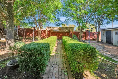 3409 Crescent Court, Bedford, TX 76021 - Photo 32