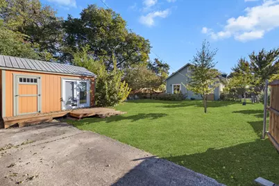 425 Brighton Avenue, Dallas, TX 75208 - Photo 24