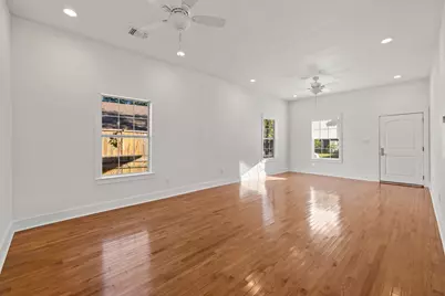 425 Brighton Avenue, Dallas, TX 75208 - Photo 10