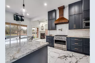 140 Twin Lakes Drive, Double Oak, TX 75077 - Photo 6