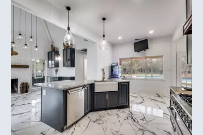 140 Twin Lakes Drive, Double Oak, TX 75077 - Photo 8