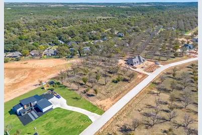 1148 E Landings N, Granbury, TX 76049 - Photo 14