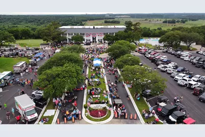 1148 E Landings N, Granbury, TX 76049 - Photo 36