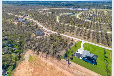 1148 E Landings N, Granbury, TX 76049 - Photo 12