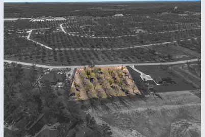 1148 E Landings N, Granbury, TX 76049 - Photo 8