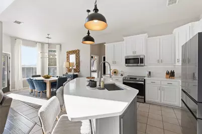 2537 Clearlake Drive, Grand Prairie, TX 75054 - Photo 10