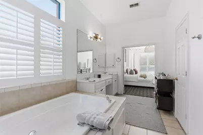 2537 Clearlake Drive, Grand Prairie, TX 75054 - Photo 20