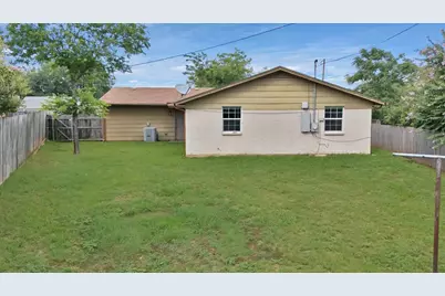 824 E Prairie View Road, Crowley, TX 76036 - Photo 22