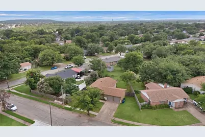 824 E Prairie View Road, Crowley, TX 76036 - Photo 24