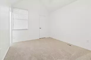 211 Cimarron Trail, Irving, TX 75063 - Photo 20