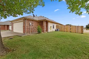 500 Canvas Ct, Crowley, TX 76036 - Photo 2