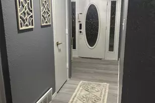 6320 Rebecca Ln, Watauga, TX 76148 - Photo 2