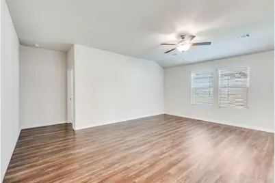 767 Hawthorne Lane, Lake Dallas, TX 75065 - Photo 10