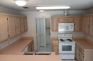 821 Hill St, Grand Prairie, TX 75050 - Photo 4