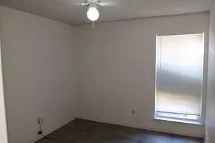 821 Hill St, Grand Prairie, TX 75050 - Photo 8