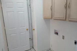 821 Hill St, Grand Prairie, TX 75050 - Photo 2