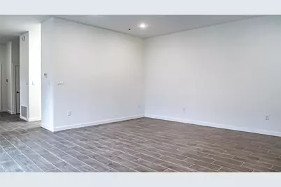 201 E 5th Street #111, Ferris, TX 75125 - Photo 8