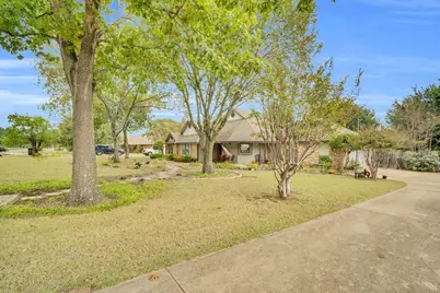 606 Buckboard Street, Ovilla, TX 75154 - Photo 2