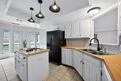 2406 Knightsbridge Street, Grand Prairie, TX 75050 - Photo 16